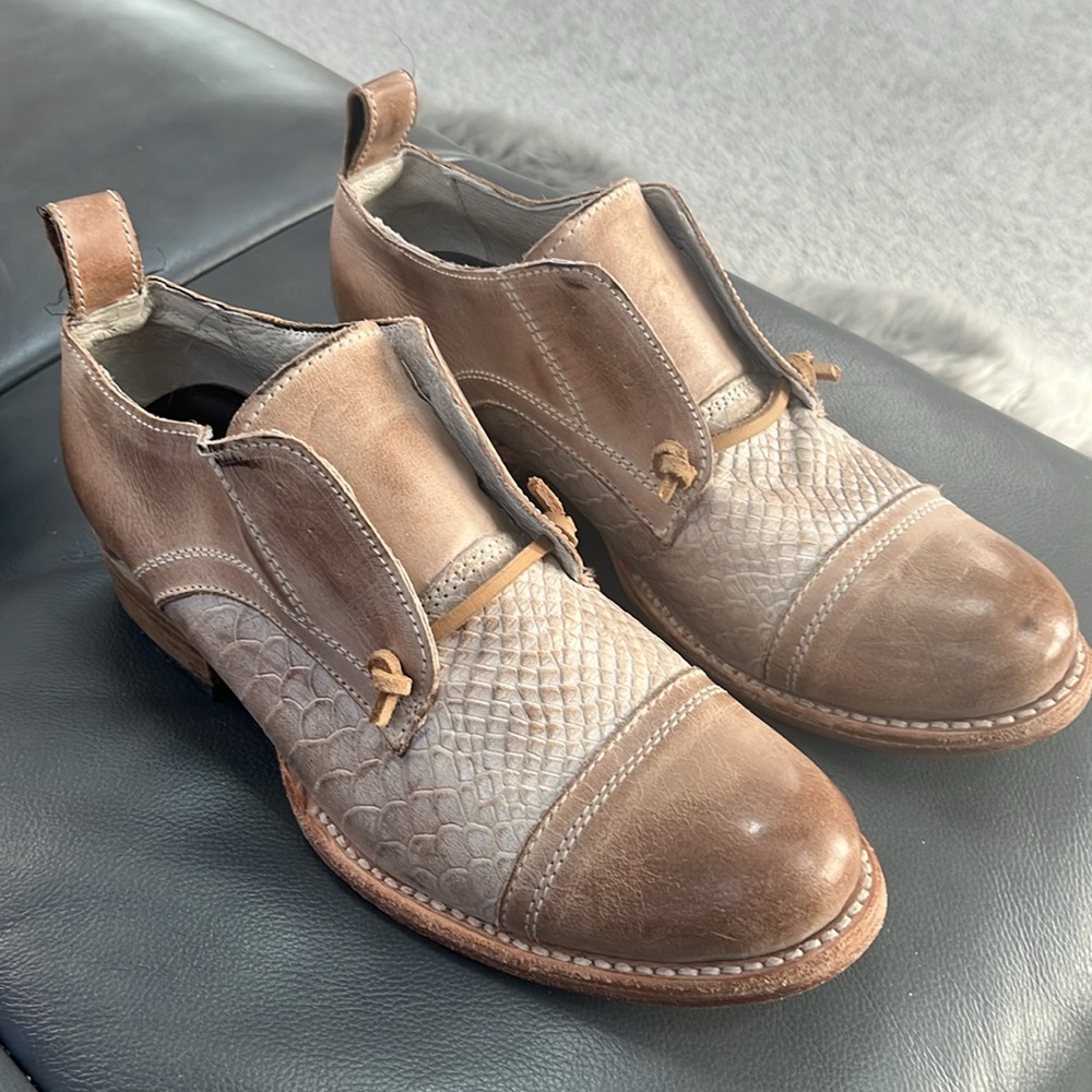 Freebird Mabel size 8 tan shoes